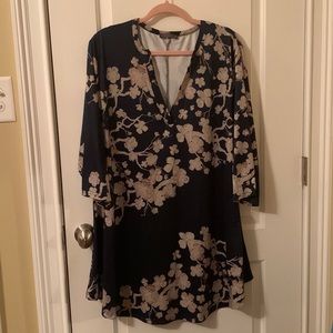 Azalea by Firmiana navy & cream floral tunic size 4x